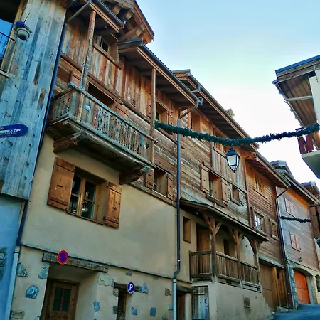 K120 - Village Du Praz -